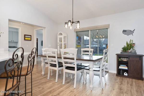 4239 N ALDERBROOK DR, Coeur d'Alene, ID 83815