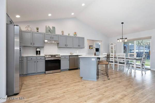 4239 N ALDERBROOK DR, Coeur d'Alene, ID 83815