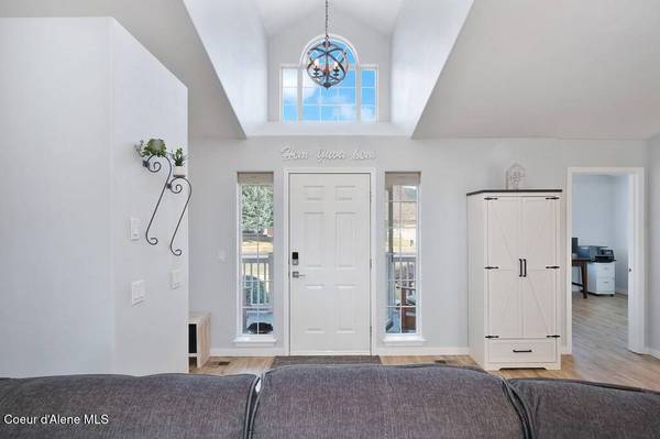 4239 N ALDERBROOK DR, Coeur d'Alene, ID 83815