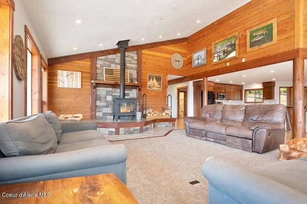 495 N RIDGEVIEW DR, Priest River, ID 83856