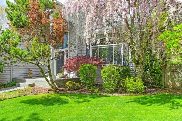 8533 N Tartan Dr, Hayden, ID 83835