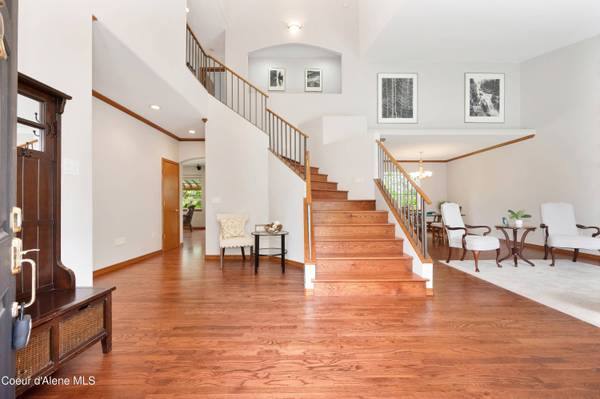 8533 N TARTAN DR, Hayden, ID 83835