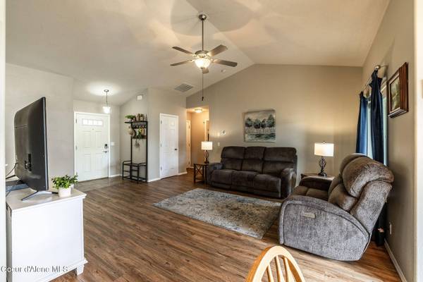 1440 N MOONSTONE ST, Post Falls, ID 83854