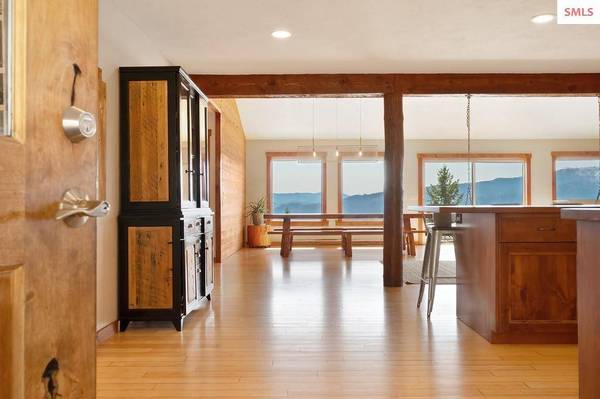 495 N Ridgeview Drive, Priest River, ID 83856