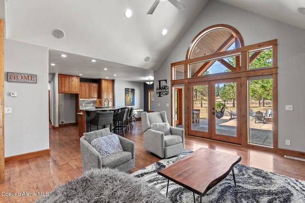 5401 E LANCASTER RD, Hayden, ID 83835