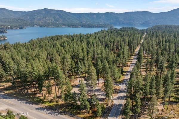 5401 E LANCASTER RD, Hayden, ID 83835