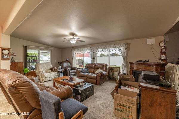 8938 N MAC ARTHUR WAY, Hayden, ID 83835