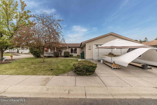 8938 N MAC ARTHUR WAY, Hayden, ID 83835