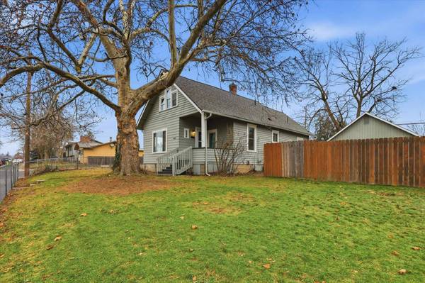 4616 N HAWTHORNE St, Spokane, WA 99205