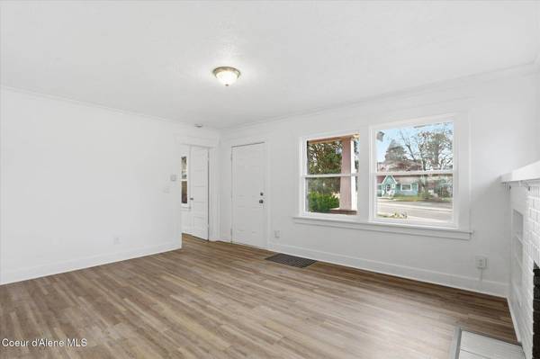 3308 W NORTHWEST BLVD, Spokane, WA 99205