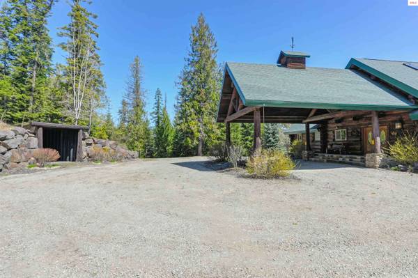 122 MAKRIDGE LANE, Kingston, ID 83839