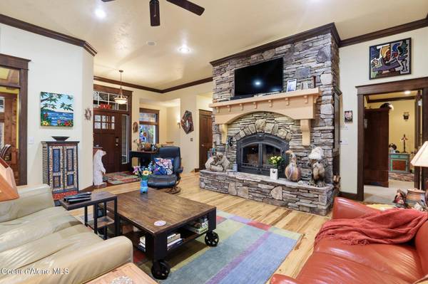 1280 S SIGNAL POINT RD, Post Falls, ID 83854