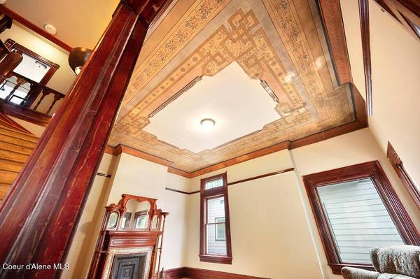 908 W FREDERICK AVE, Spokane, WA 99205