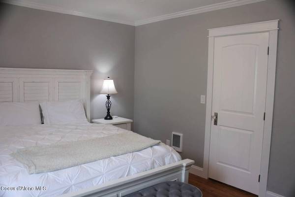 306 2ND ST #3, Mullan, ID 83846