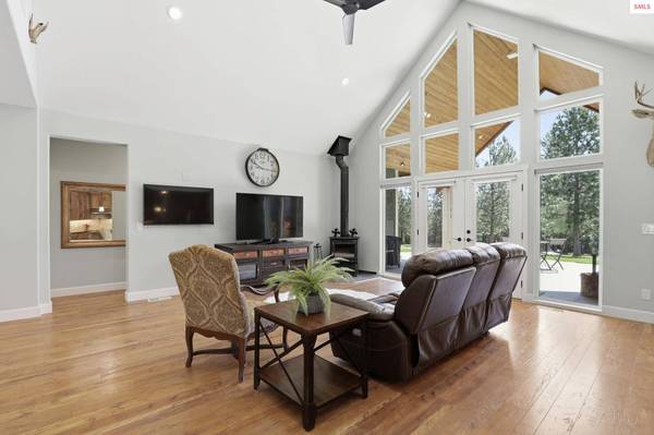 8802 W BENTON WAY, Coeur d'Alene, ID 83814