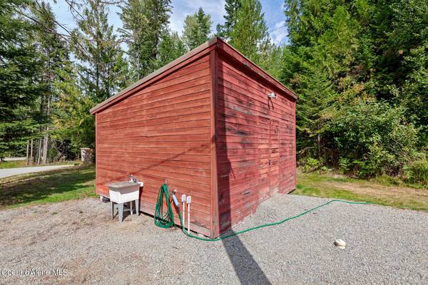 9076 CDA RIVER RD, Kingston, ID 83839