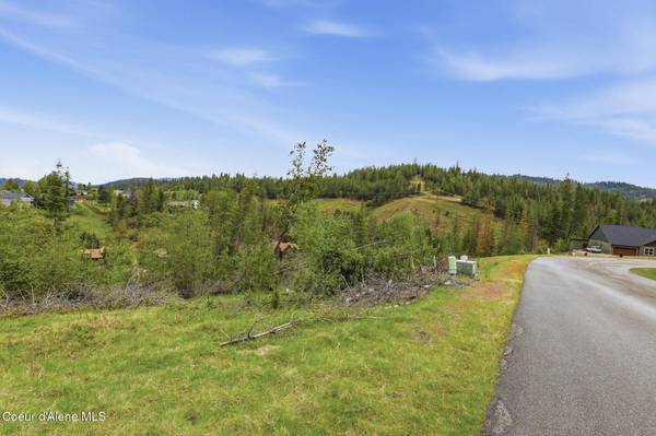 120 BLAZING SADDLE CT, Pinehurst, ID 83850