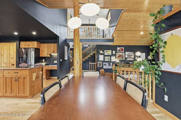 11331 N TRAFALGAR ST, Hayden, ID 83835