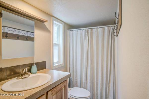 15040 S BENCH RD, Harrison, ID 83833