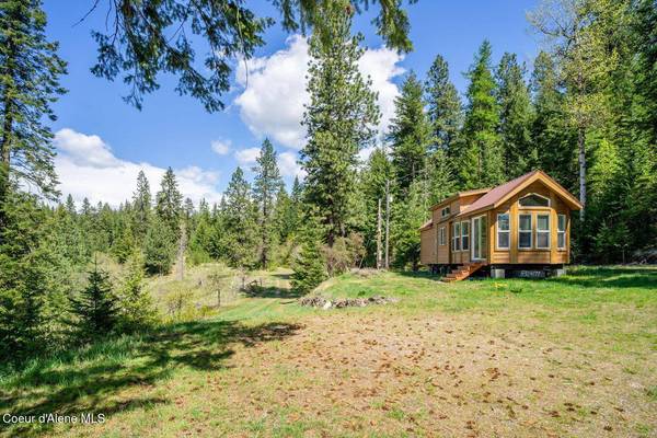 15040 S BENCH RD, Harrison, ID 83833