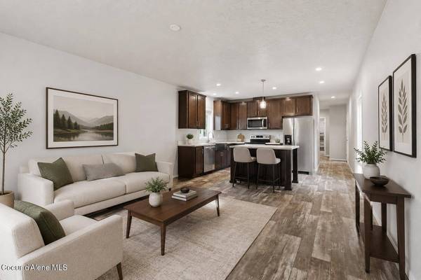 10401 N KENDER LN, Hayden, ID 83835