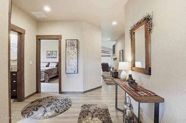 7367 N ROCHE DR, Coeur d'Alene, ID 83815