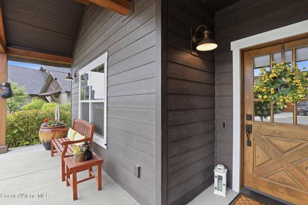 7367 N ROCHE DR, Coeur d'Alene, ID 83815