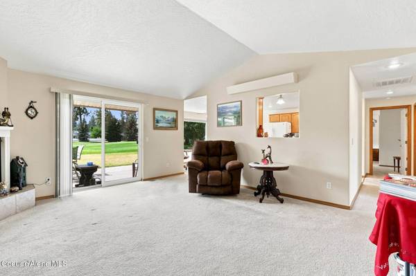 560 E BUNKER AVE, Post Falls, ID 83854