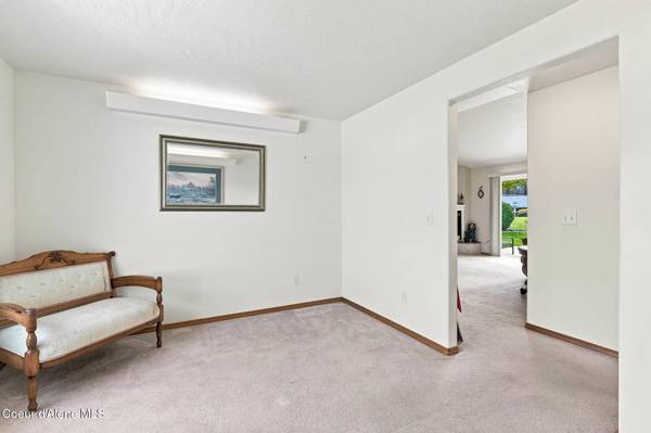 560 E BUNKER AVE, Post Falls, ID 83854