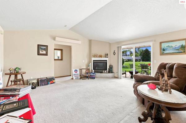 560 E Bunker Ave, Post Falls, ID 83854