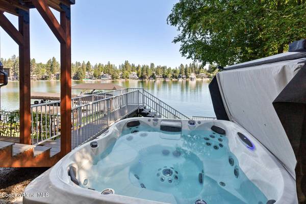 7265 W OTTER BAY RD, Coeur d'Alene, ID 83814