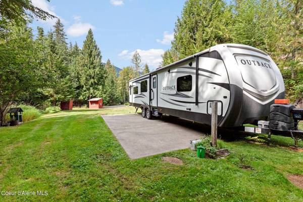 9076 CDA RIVER RD, Kingston, ID 83839