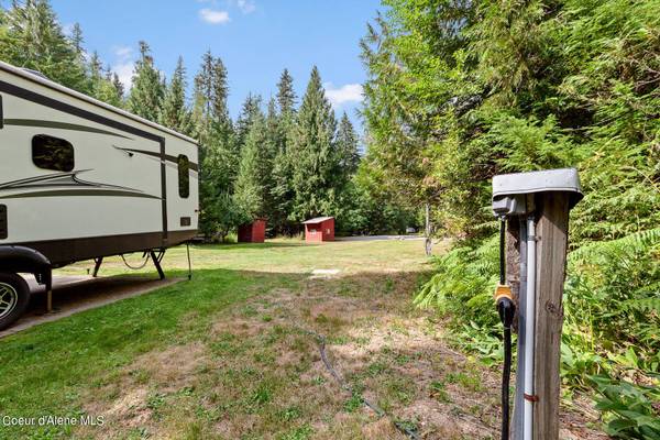 9076 CDA RIVER RD, Kingston, ID 83839