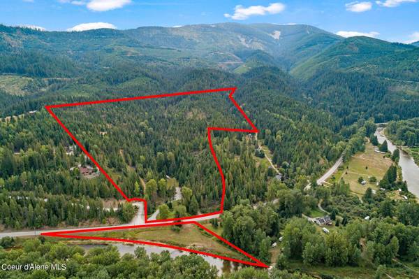 9076 CDA RIVER RD, Kingston, ID 83839