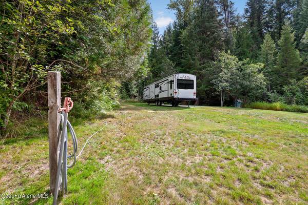 9076 CDA RIVER RD, Kingston, ID 83839