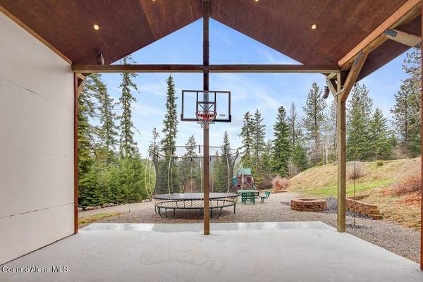 122 MAKRIDGE LN, Kingston, ID 83839