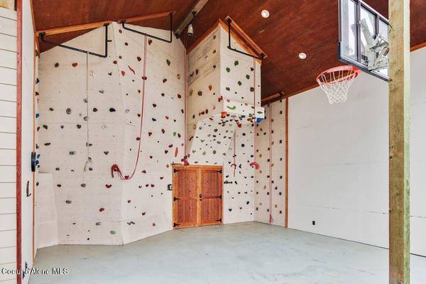 122 MAKRIDGE LN, Kingston, ID 83839