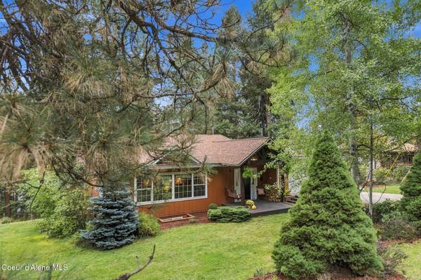 741 S FAIRMONT LOOP