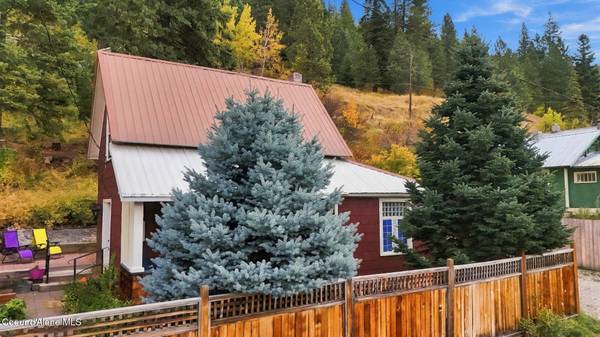 511 HUNTER ST, Mullan, ID 83846