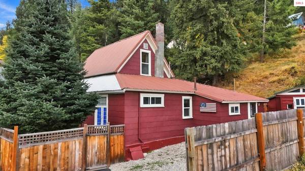 511 Hunter St, Mullan, ID 83846