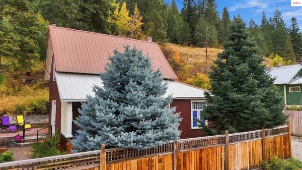 511 Hunter St, Mullan, ID 83846