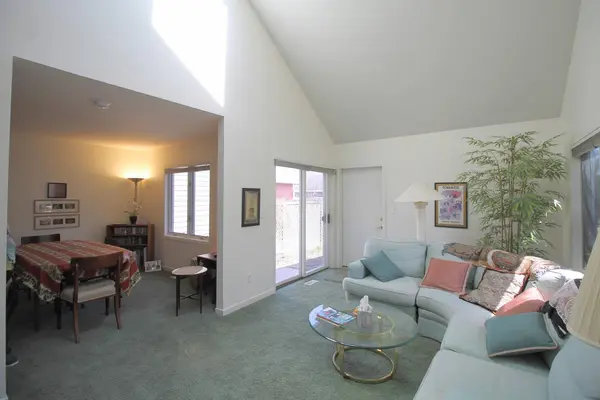 424 Little Lake Dr #40, Ann Arbor, MI 48103-6207