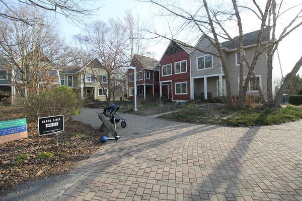 Ann Arbor, MI 48103-6207,424 Little Lake Dr #40