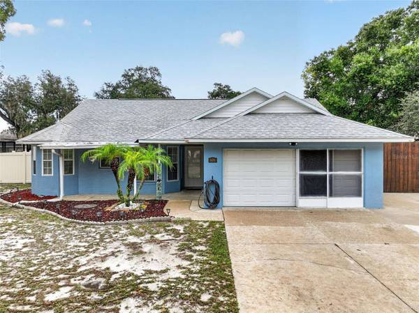 606 CRICKET HOLLOW LN, Eustis, FL 32726