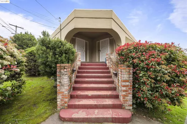 3440 Seminary Ave, Oakland, CA 94605