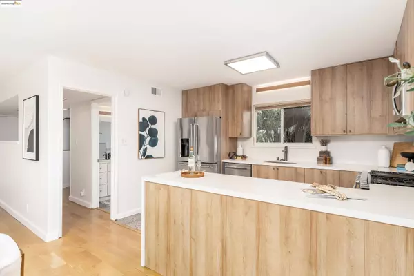 2086 Costa Ct, Pinole, CA 94564