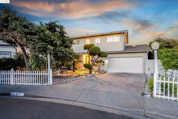 2086 Costa Ct, Pinole, CA 94564