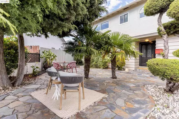 2086 Costa Ct, Pinole, CA 94564