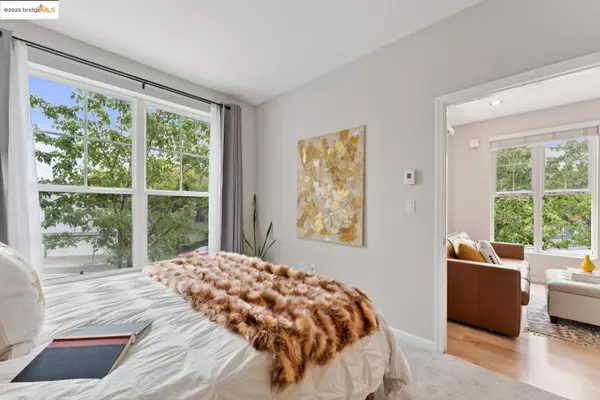 1121 40th ST #5204, Emeryville, CA 94608