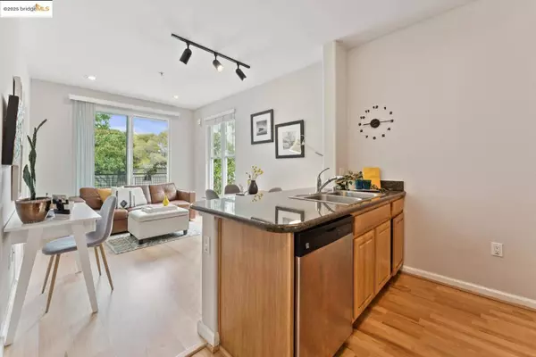 1121 40th ST #5204, Emeryville, CA 94608